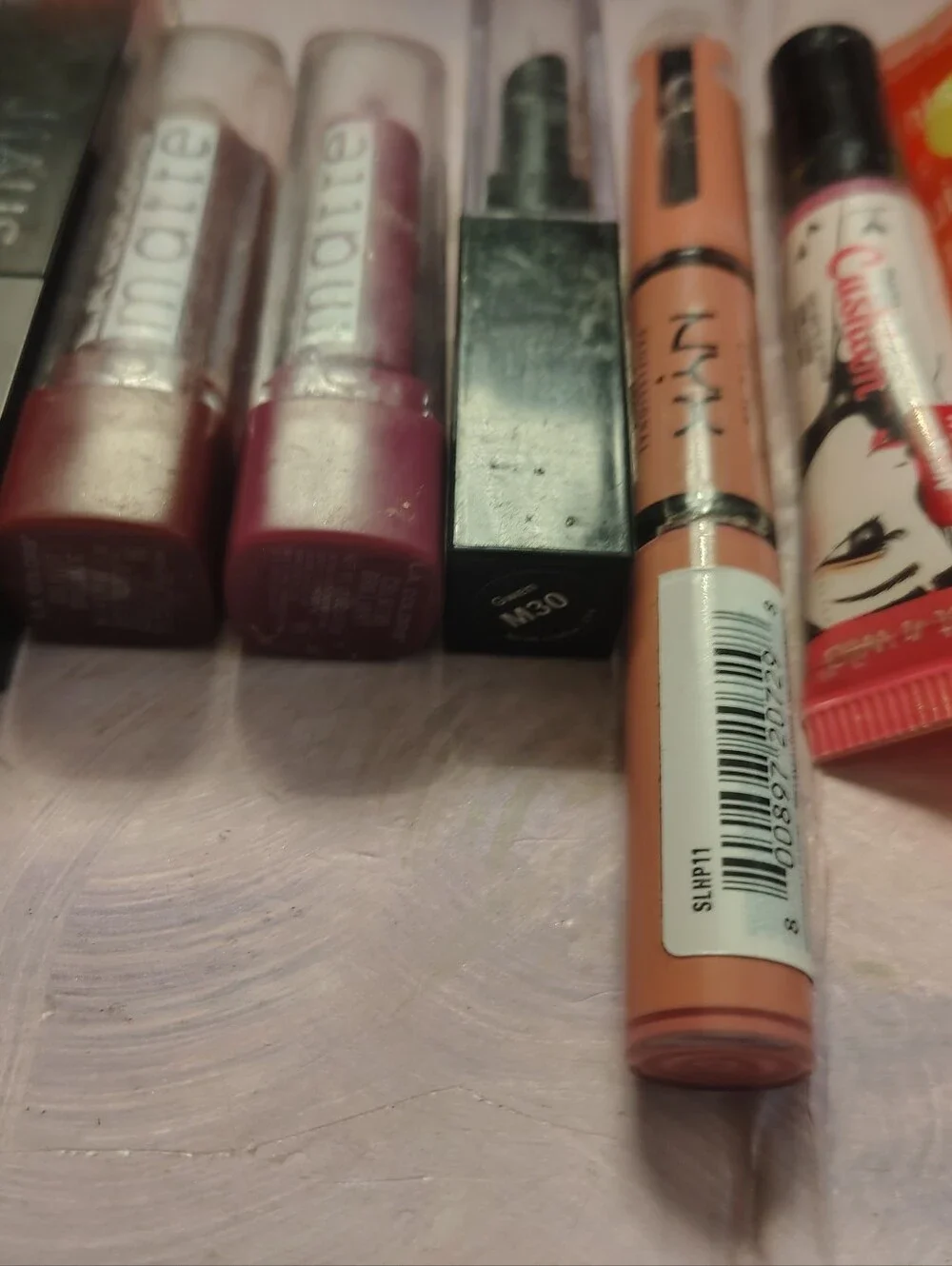 8 Piece Lip Lot Lipsticks/Glosses (Dark Hues) with Cute Patterned Cosmetic Bag